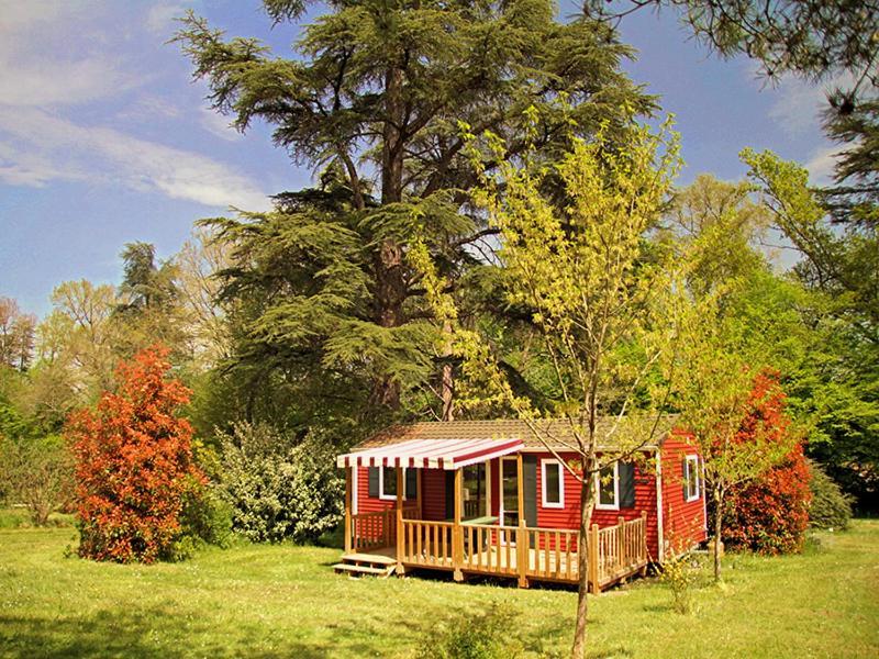 Camping Et Hotel Chateau Du Haget Montesquiou 外观 照片