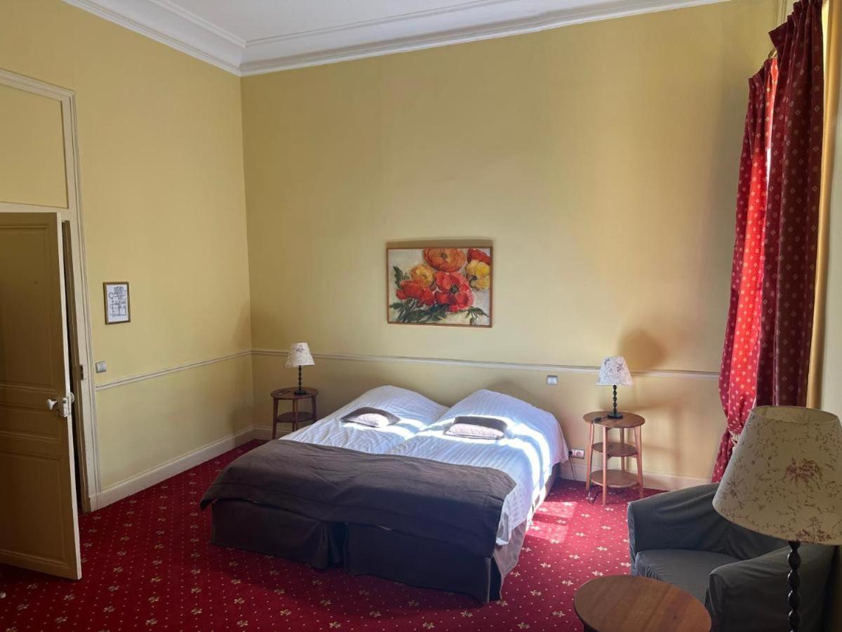 Camping Et Hotel Chateau Du Haget Montesquiou 外观 照片